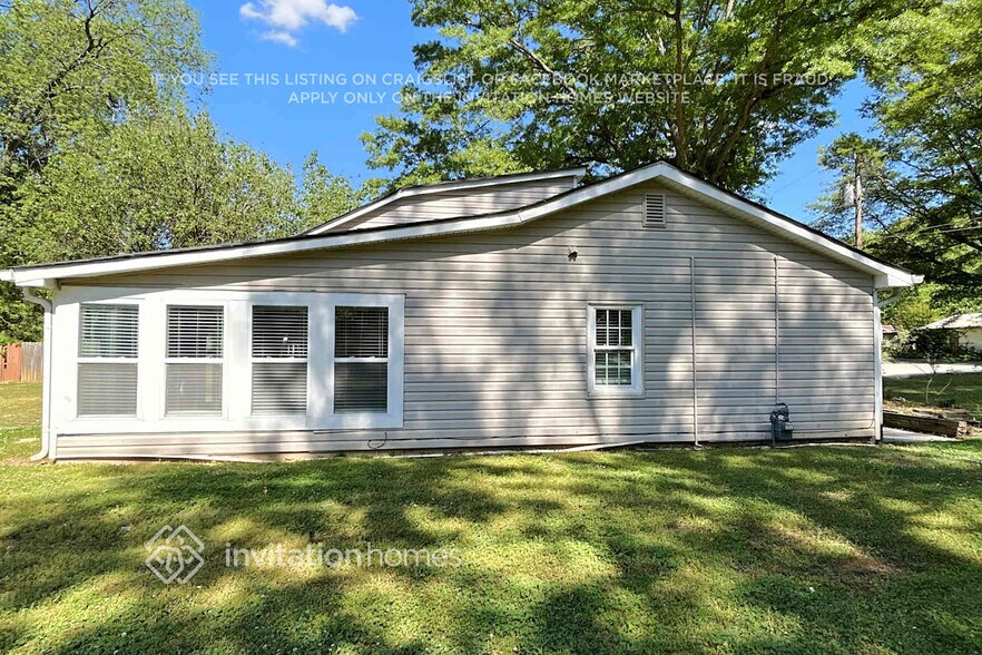 Building Photo - 1816 Waldrep Cir SE