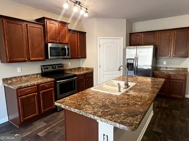 Building Photo - 214 Brooklet Cir