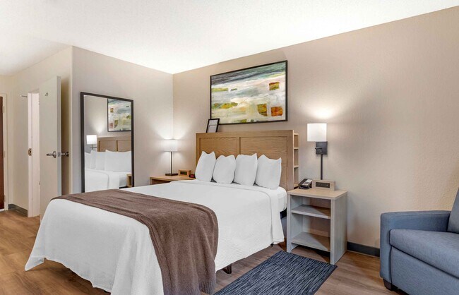 Building Photo - Furnished Studio-Asheville - Tunnel Rd.