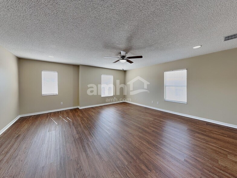 Building Photo - 15157 Perdido Dr