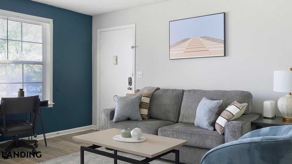 Building Photo - 231 New Shackle Island Rd