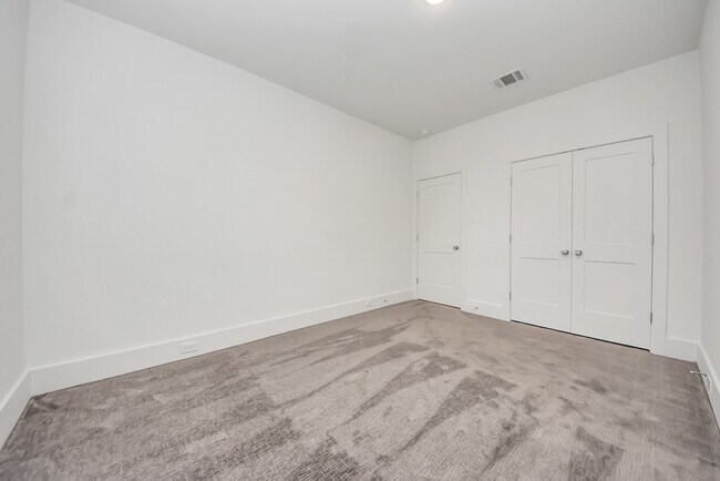 Building Photo - 7502 B Carver Rd