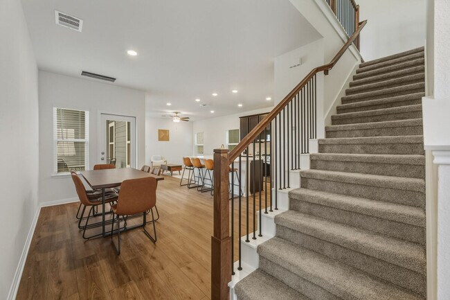 Building Photo - 2017 Ridge Runner Dr