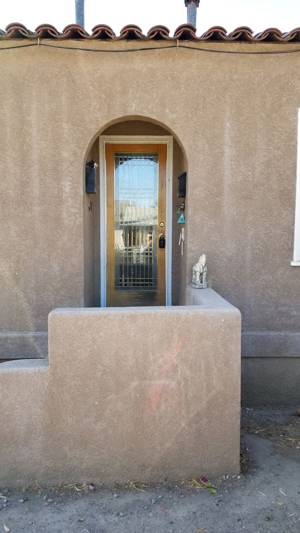 Building Photo - 2nd Ave 679-B