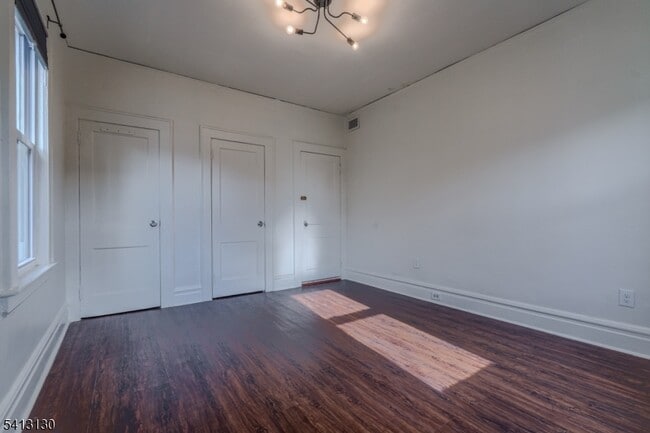 Building Photo - 172 Goldsmith Ave