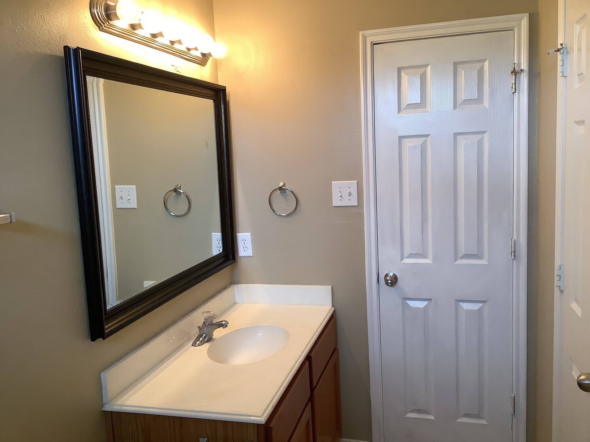 Building Photo - 13709 Bighorn Trl