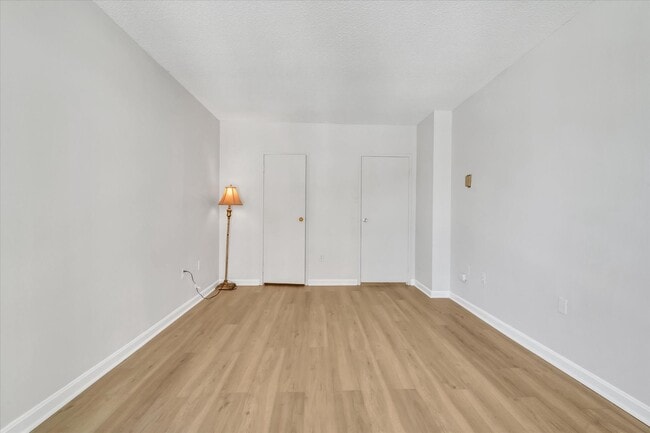 Building Photo - 4141 Henderson Rd