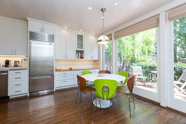 Building Photo - HUGE 5+BR/4.5BA Four Story Presidio Hts./ Laurel Village Home! Garage! Flat Yard!  PROGRESSIVE