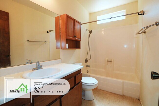 Building Photo - 3867 Apollo St