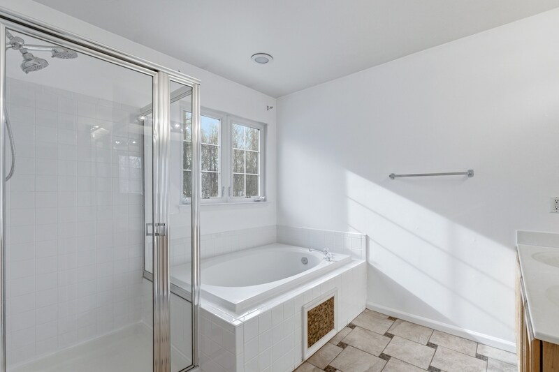 Building Photo - 7402 Serenade Cir