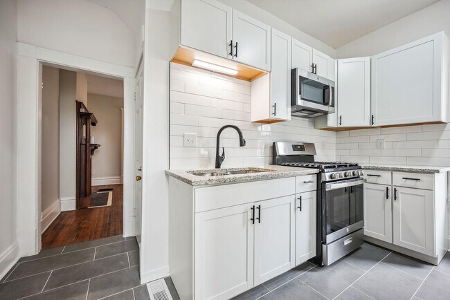 Building Photo - 189 W Park Ave