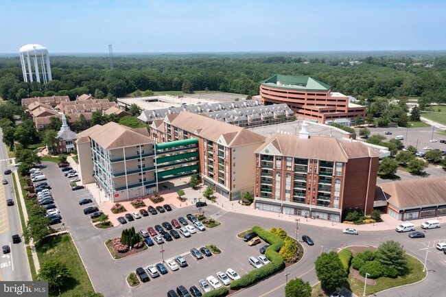 Building Photo - 6070 Main St