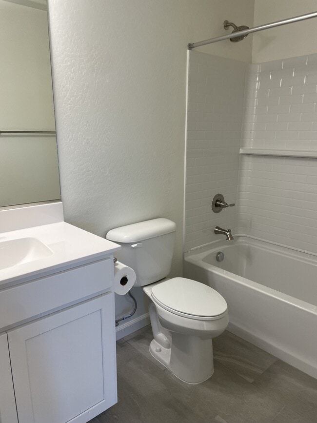 Building Photo - 1118 Helsing Rd