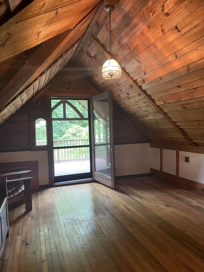 Building Photo - 1265 Barnardsville Hwy