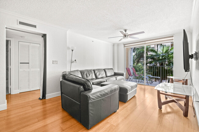 Building Photo - 1801 N Flagler Dr
