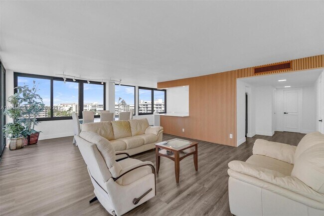 Building Photo - 3589 S Ocean Blvd