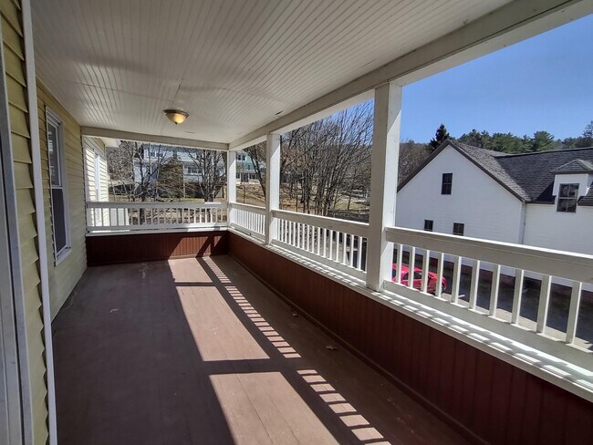 Building Photo - 48 Laurel St