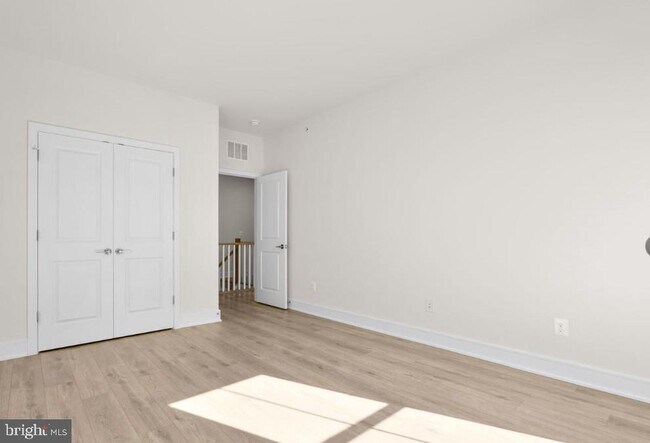 Building Photo - 21764 Dollis Hl Ter