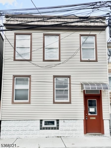 Primary Photo - 122 Cross St