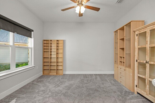 Building Photo - 2800 Ram Ln