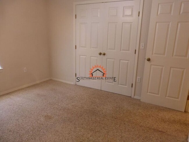 Building Photo - Spacious 2 bedrooms 2 baths apartment. ALL BILL'S PAID!