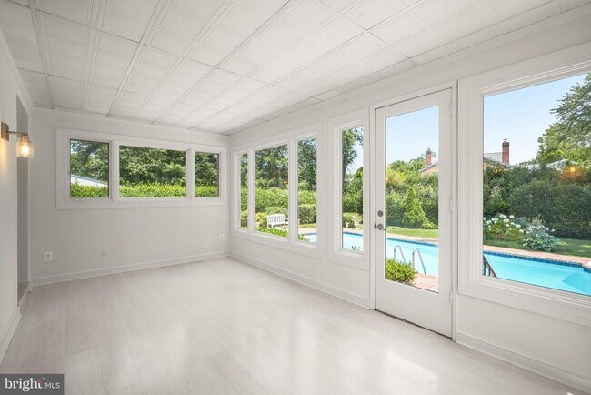 Building Photo - 7109 Radnor Rd