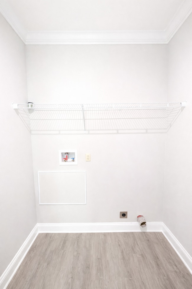 Building Photo - Weaverville Rental!