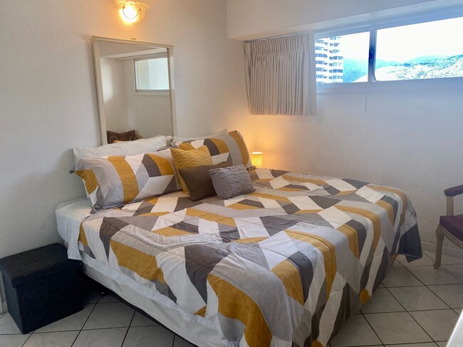 Building Photo - Work - Play - Fully Furnished 1 Bedroom wi...