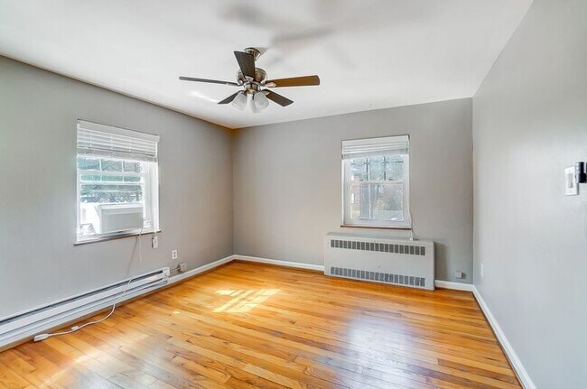 Building Photo - 2769 Losantiville Ave