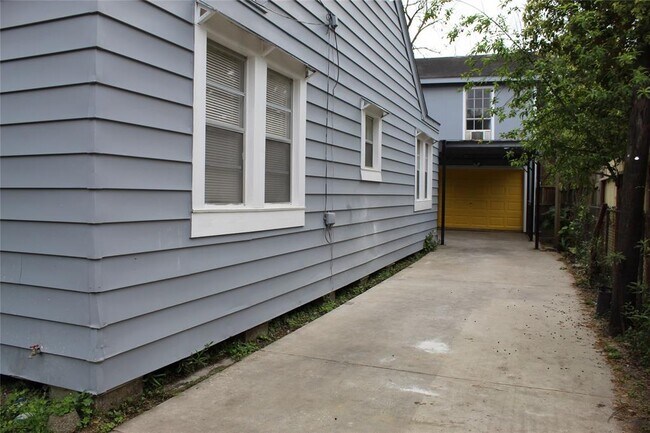 Building Photo - 1813 Hatwell St