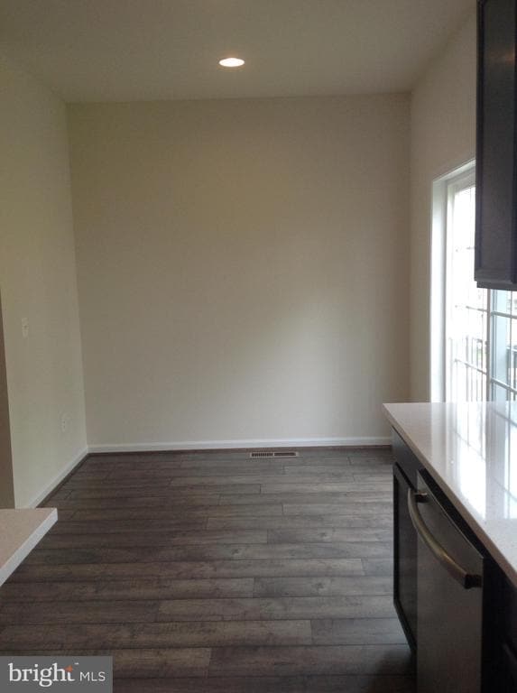 Building Photo - 204 Upper Brook Terrace