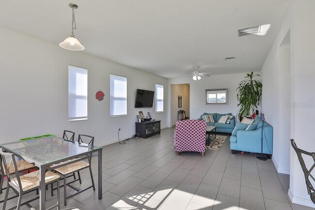 Building Photo - 10546 Medford Lakes Dr