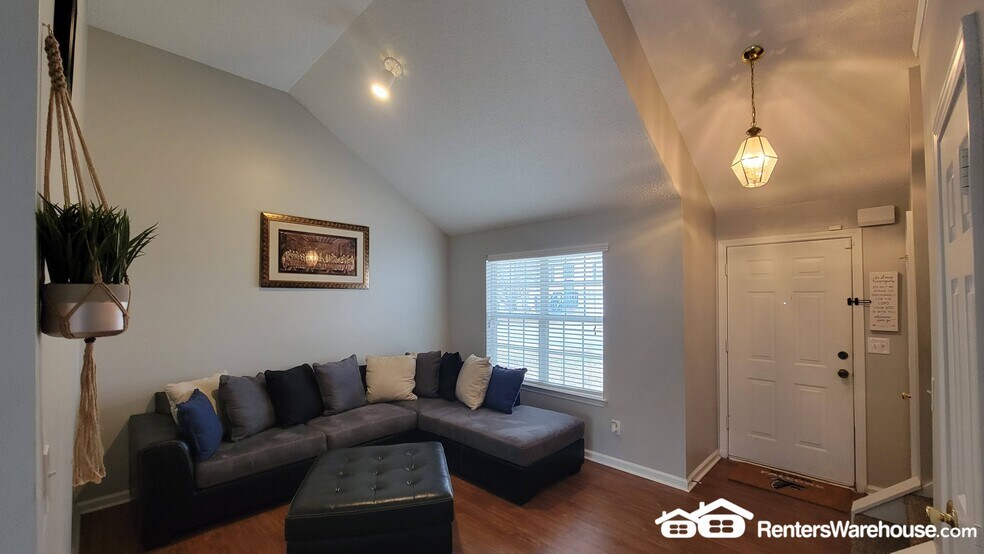 Building Photo - 3045 Stonebridge Creek Dr