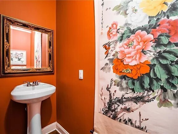 Building Photo - 838 Brookline St SW