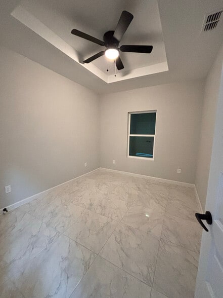 Building Photo - 703 Pedro St