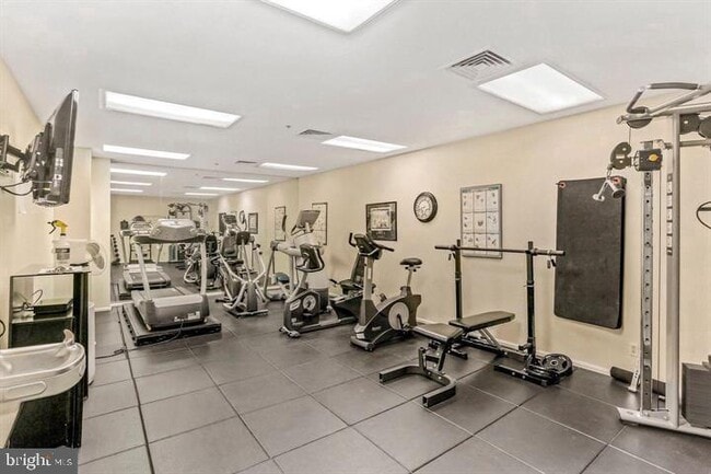 Building Photo - 1200 Braddock Pl