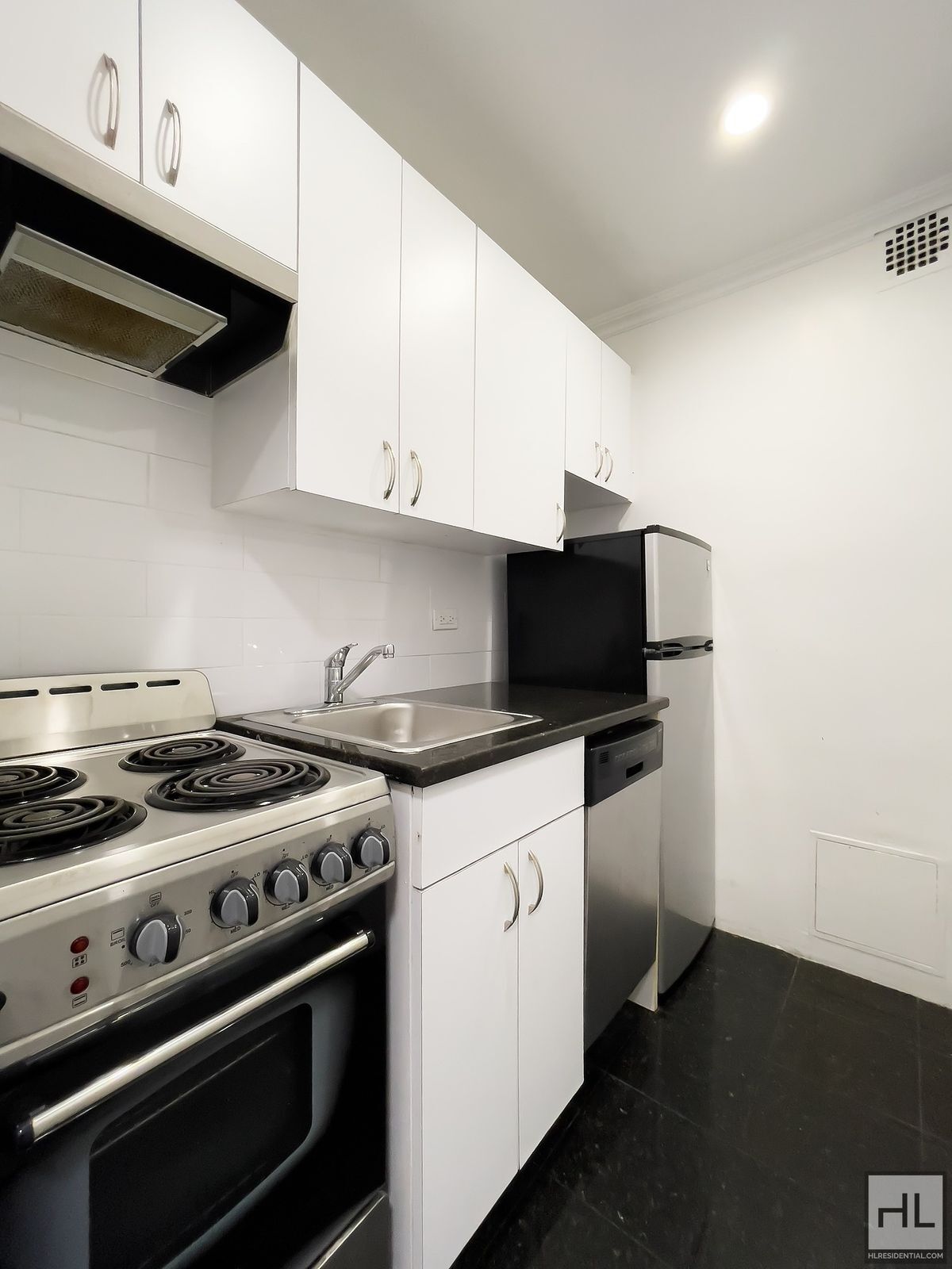 Building Photo - WEST 73 STREET