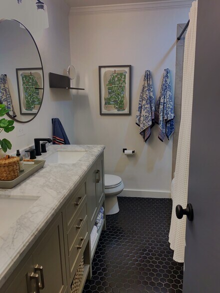 Building Photo - 1609 Pierce Avenue Ext