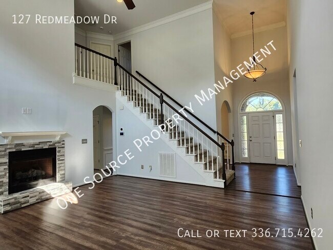 Building Photo - 127 Redmeadow Dr