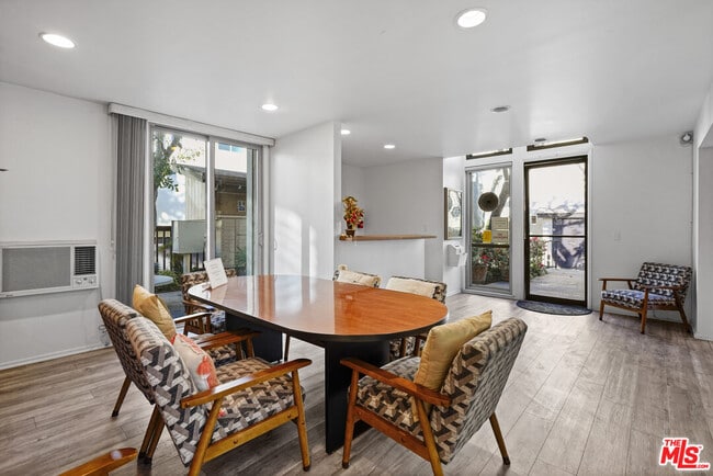 Building Photo - 5245 Coldwater Canyon Ave