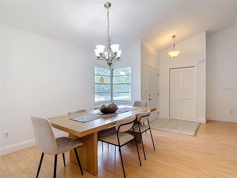 Building Photo - 5344 Lowell Ave