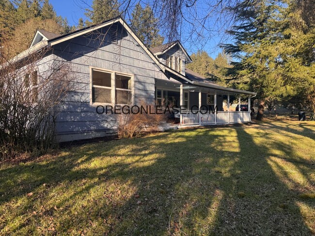 Primary Photo - Furnished 2500 sf home on Fox Hollow rd ju...