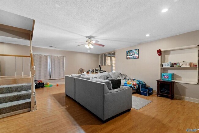 Building Photo - HOME FOR RENT IN PRICEVILLE, AL!