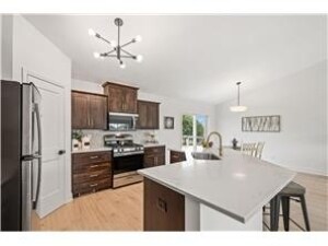 Building Photo - 1000 Chestnut St