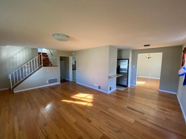 Building Photo - 4118 Doane St