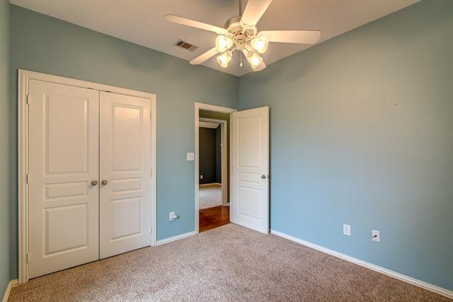 Building Photo - 304 Vista Way Dr
