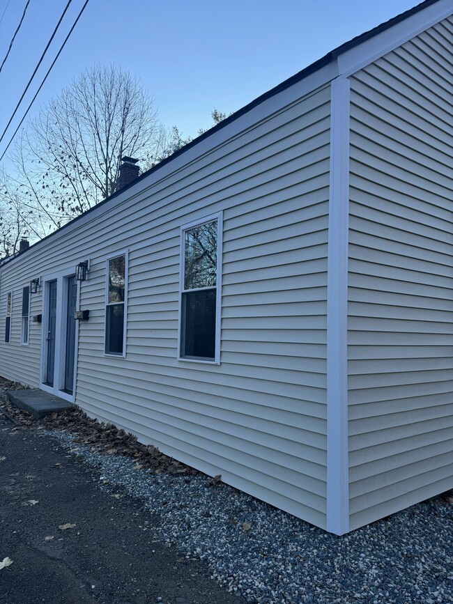 Building Photo - 293-295 Water Street, Unit 1