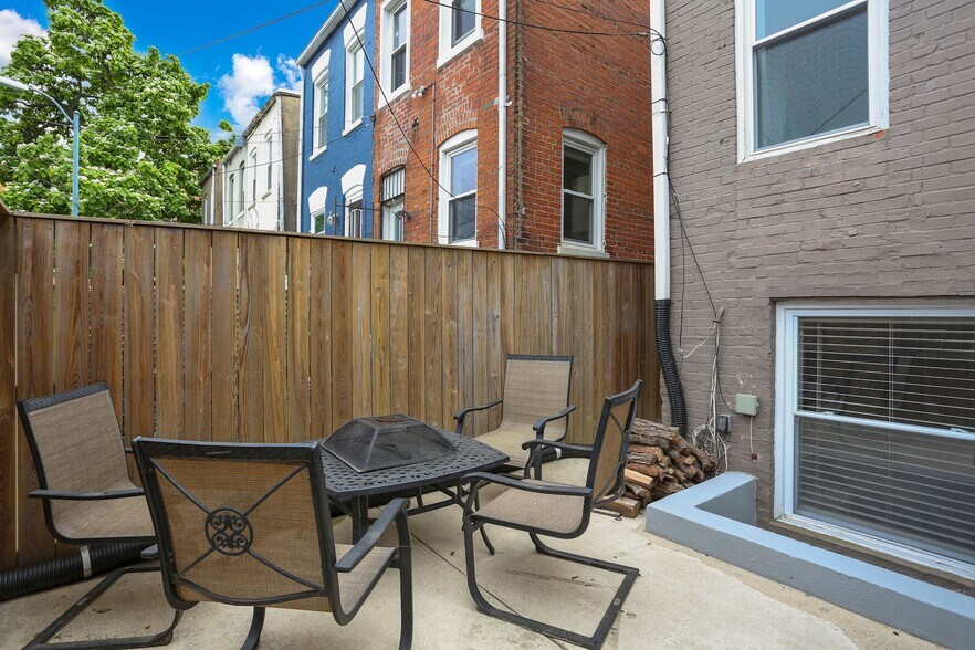 Building Photo - 43 Hanover Pl NW