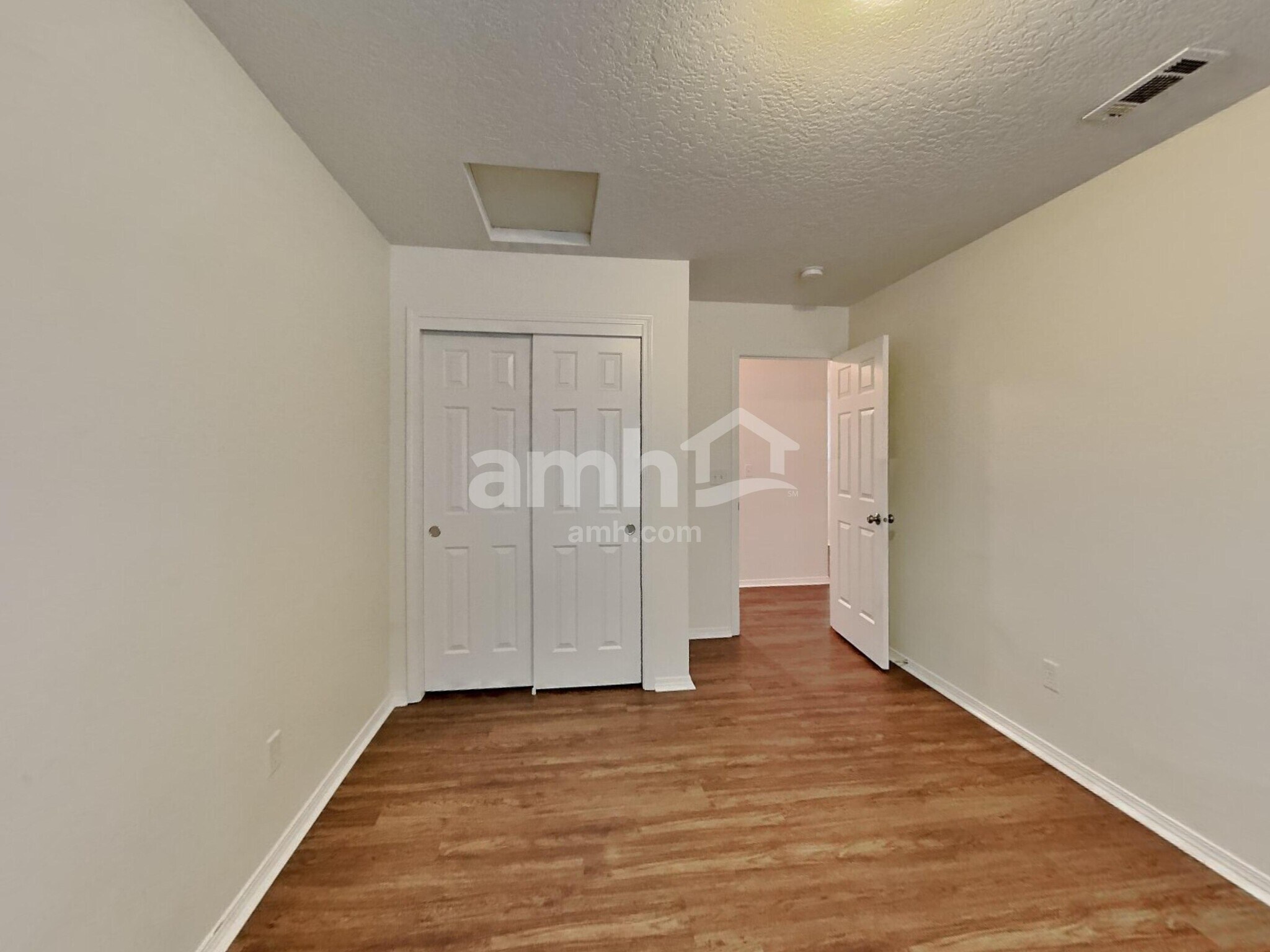 Building Photo - 2612 N Kristy Ave