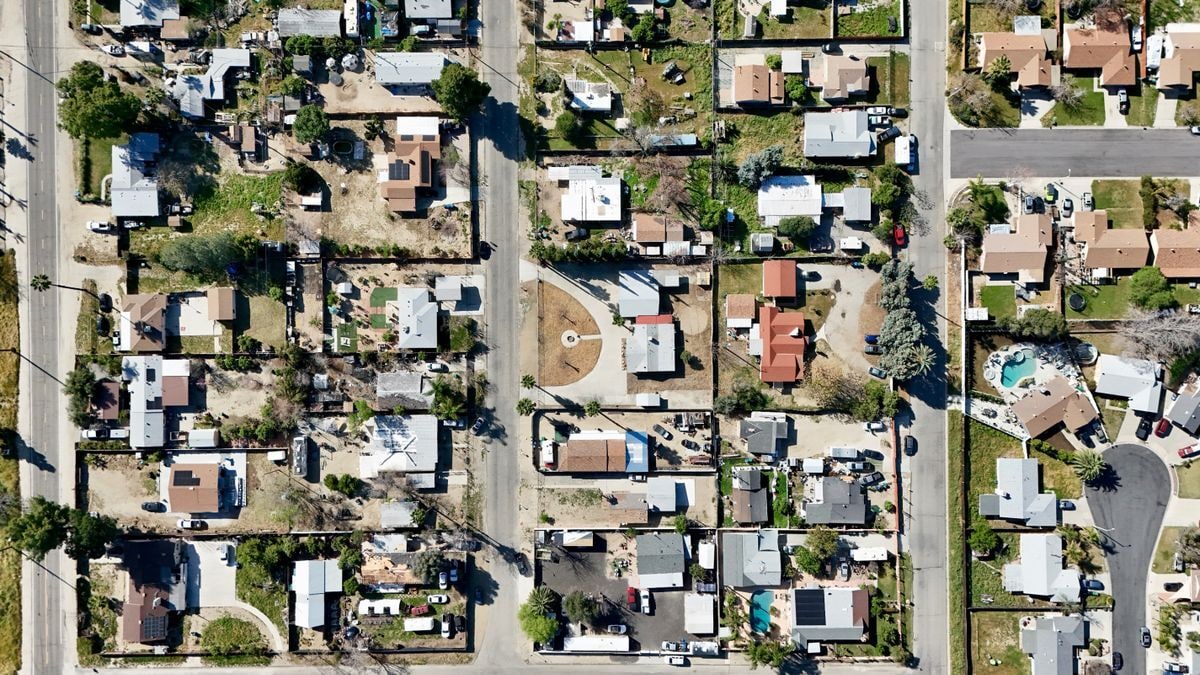 Building Photo - 25595 5th St